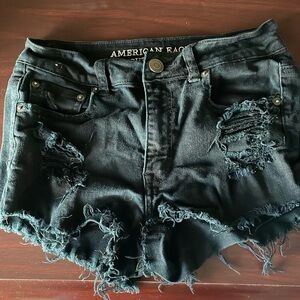 Black distressed size 4 American eagle short